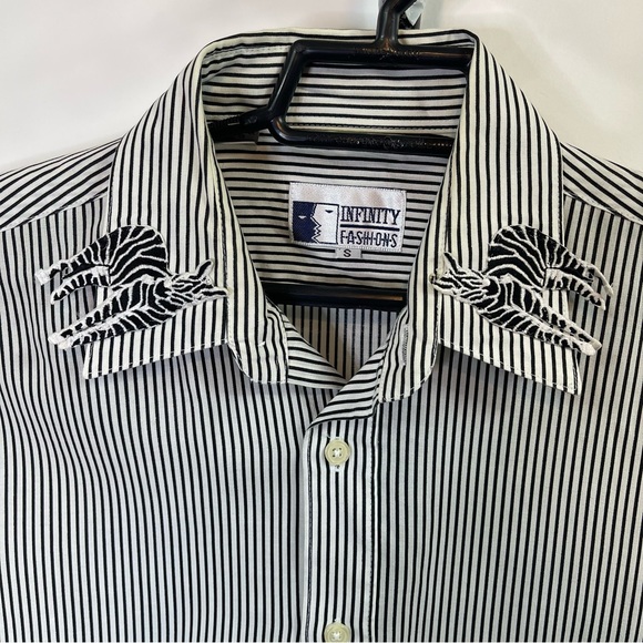 Infinity Fashions Shirt Black & White Striped Zebras on Front & Back Sz S Womens - Picture 6 of 6